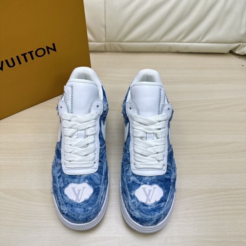 l**is V*t*n sneakers